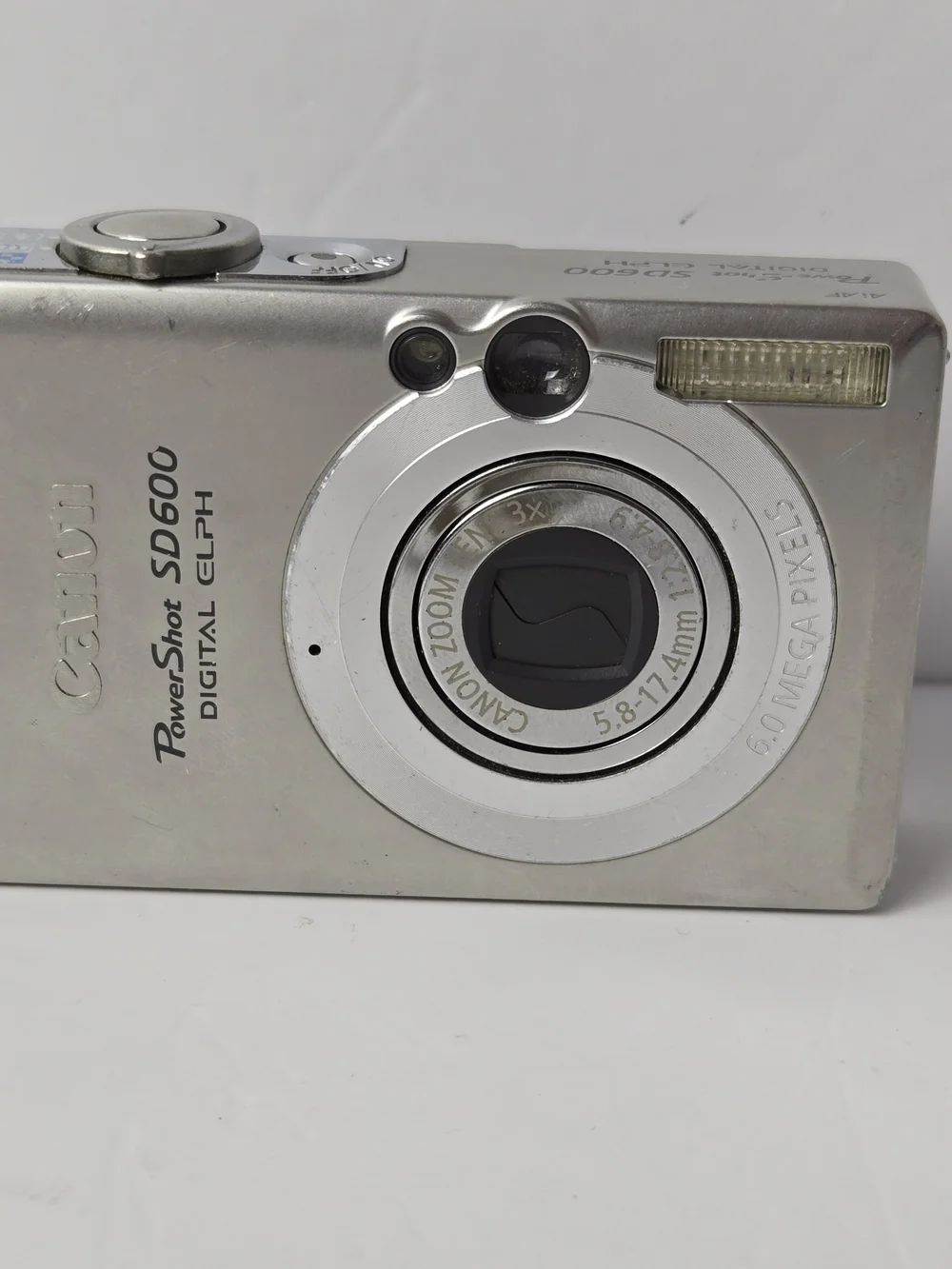 Canon PowerShot Digital ELPH SD600 6.0MP Camera w/ Charger/Batt. Tested & Works! - Picture 2 of 15